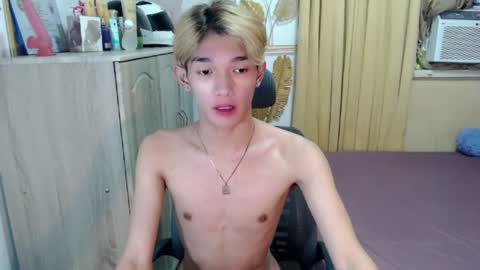 Snapshot of urasian_john20 chatting on 06-27-26, 11:15 urasian_john20 online show from 06-27-26, 11:15