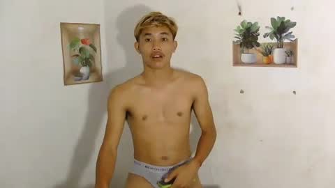 urasian_jomarie online show from 05-25-26, 12:11