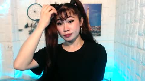 Snapshot of urasian_khalifa21 chatting on 06-21-26, 08:11 Shirley online show from 06-21-26, 08:11