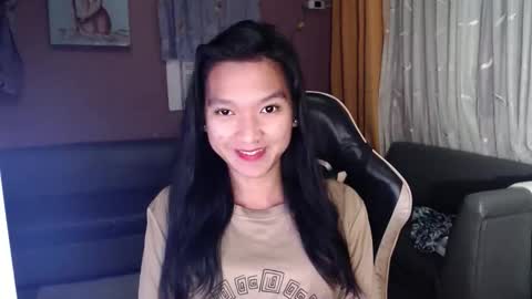 NEWRA  ALLISON online show from 11-04-25, 08:08