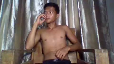 Snapshot of urasian_rey chatting on 04-23-26, 12:29 urasian_rey online show from 04-23-26, 12:29