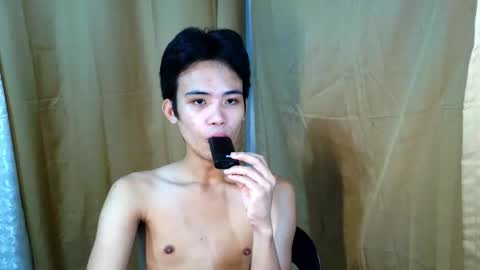 urasiancumboix2 online show from 04-21-26, 09:48