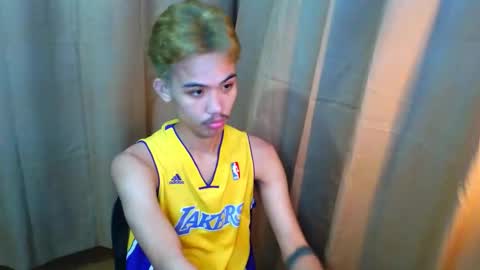 Snapshot of urasiancumboix2 chatting on 06-05-26, 10:15 urasiancumboix2 online show from 06-05-26, 10:15