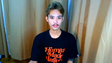 Snapshot of urasiancumboix2 chatting on 07-04-26, 05:08 urasiancumboix2 online show from 07-04-26, 05:08