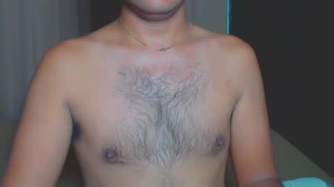 Snapshot of urasianversahunkxx chatting on 12-09-24, 02:49 johnzen online show from 12-09-24, 02:49