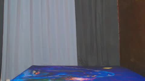 Snapshot of urasianversahunkxx chatting on 12-13-24, 10:30 johnzen online show from 12-13-24, 10:30