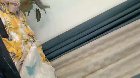 its me Molina online show from 02-28-25, 05:48