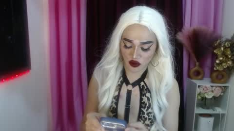 KENDALL online show from 09-26-25, 04:11