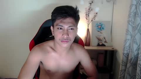 Snapshot of urcuteguy_jhonx chatting on 10-08-25, 11:19 Dannie online show from 10-08-25, 11:19