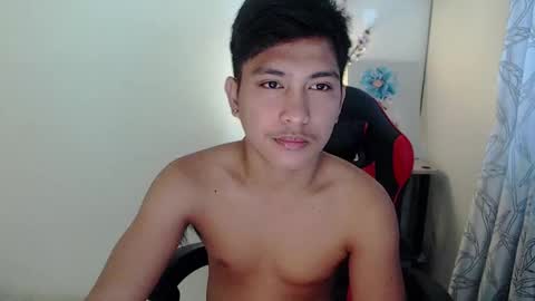 Snapshot of urcuteguy_jhonx chatting on 10-09-25, 12:19 Dannie online show from 10-09-25, 12:19