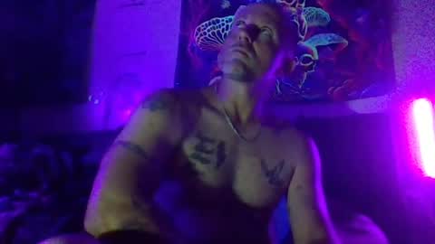 Snapshot of urdaddy875867 chatting on 06-22-26, 03:25 urdaddy875867 online show from 06-22-26, 03:25