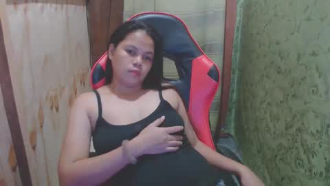 Snapshot of urdimplegurl chatting on 11-15-25, 03:30 urdimplegurl online show from 11-15-25, 03:30