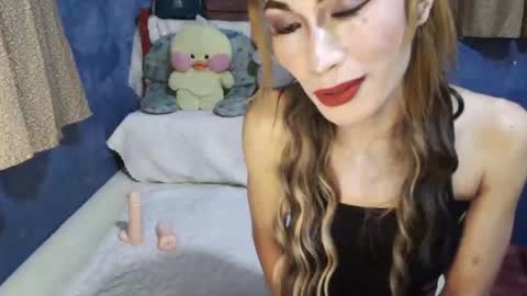 Hot Angel online show from 12-22-25, 10:01