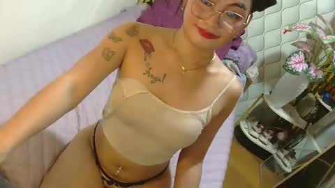 Snapshot of urdream_bride chatting on 05-19-26, 04:08 urdream_bride online show from 05-19-26, 04:08