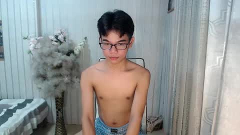 urdreamboy_doms online show from 04-21-26, 05:50