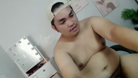 Snapshot of ure_fattytoy143 chatting on 06-05-26, 06:52 ure_fattytoy143 online show from 06-05-26, 06:52