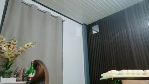 urfave_bbgirl online show from 12-14-25, 10:42