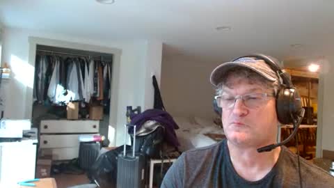 Gregor online show from 10-19-25, 07:14