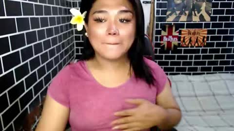 Snapshot of urgirl_dimple chatting on 09-10-25, 05:29 Dimple online show from 09-10-25, 05:29