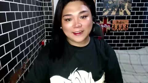 Snapshot of urgirl_dimple chatting on 09-14-25, 04:22 Dimple online show from 09-14-25, 04:22