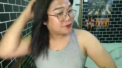 Snapshot of urgirl_dimple chatting on 10-13-25, 12:38 Dimple online show from 10-13-25, 12:38