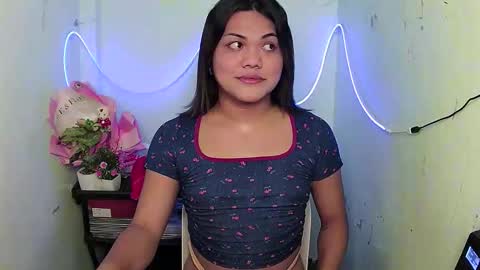 urhottie_bella online show from 10-12-25, 10:14