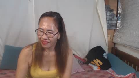 urhotvivian11 online show from 06-12-26, 01:48