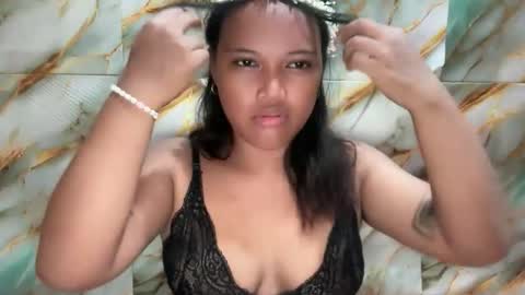 Snapshot of urlady_kitty chatting on 12-02-25, 11:37 hottie kitty online show from 12-02-25, 11:37