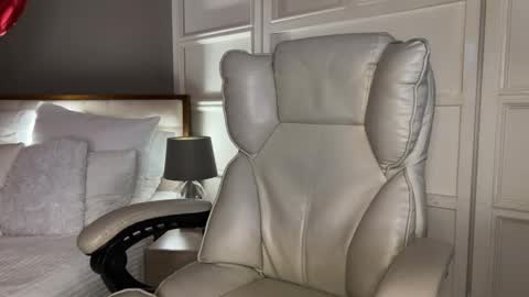 Kristina online show from 12-05-25, 01:14