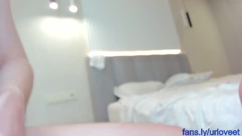 Snapshot of urloveet chatting on 01-20-25, 10:37 Mila and Paul online show from 01-20-25, 10:37