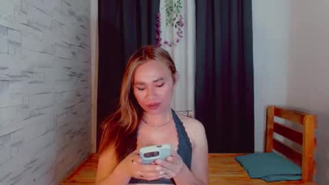 urlovely_che online show from 03-10-26, 04:12