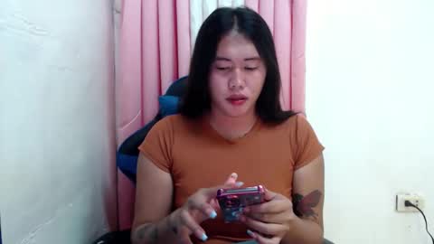 Sofie online show from 10-20-25, 07:03