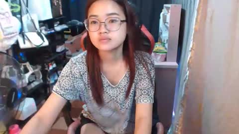 Snapshot of urlovelychinita chatting on 10-18-25, 11:49 urlovelychinita online show from 10-18-25, 11:49