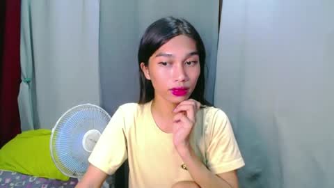Snapshot of urloverjasmine_xx chatting on 06-22-26, 03:25 urloverjasmine_xx online show from 06-22-26, 03:25