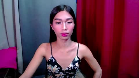 Snapshot of urloverjasmine_xx chatting on 07-23-26, 07:17 urloverjasmine_xx online show from 07-23-26, 07:17