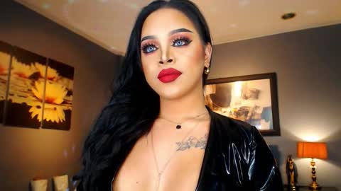 UrMajestyTyra online show from 11-14-25, 01:15