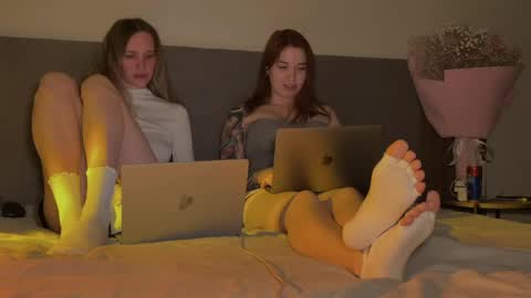 urmissalice online show from 04-18-26, 07:29