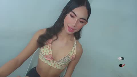 urpretty_mistake online show from 02-13-26, 05:25