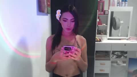 urpretty_mistake online show from 04-24-26, 04:48