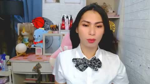 YOUR NEW BABY GIRL online show from 07-30-26, 11:09