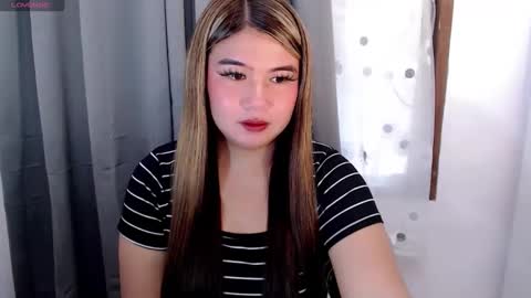 Snapshot of ursweet_ashley chatting on 01-11-25, 01:37 online show from 01-11-25, 01:37