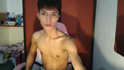Snapshot of urtwink_jm chatting on 04-24-26, 12:24 mark online show from 04-24-26, 12:24
