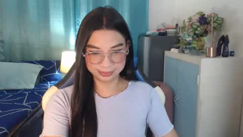 Ashley Kate Mateo Gray online show from 09-17-25, 08:38