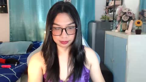 Snapshot of urwetasianprincessxx chatting on 06-10-26, 06:45 Ashley Kate Mateo Gray online show from 06-10-26, 06:45