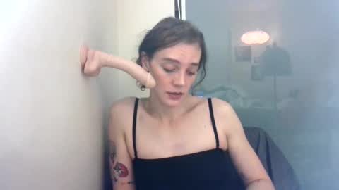 Snapshot of usedbooty chatting on 02-08-25, 03:52 Bianca Winter online show from 02-08-25, 03:52