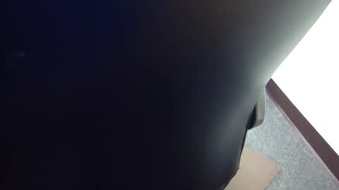 Snapshot of useemie chatting on 01-20-25, 11:43 useemie online show from 01-20-25, 11:43