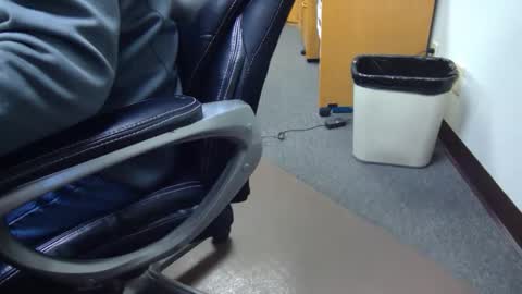 Snapshot of useemie chatting on 01-30-25, 11:45 useemie online show from 01-30-25, 11:45