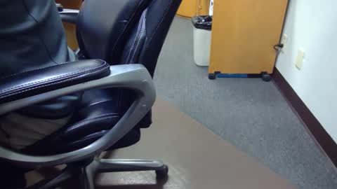 Snapshot of useemie chatting on 02-13-25, 07:10 useemie online show from 02-13-25, 07:10