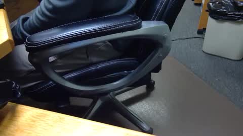 Snapshot of useemie chatting on 02-13-25, 11:47 useemie online show from 02-13-25, 11:47