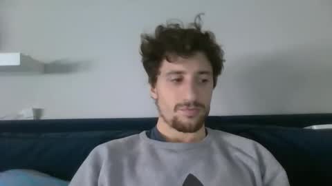 users1819 online show from 12-18-25, 08:31